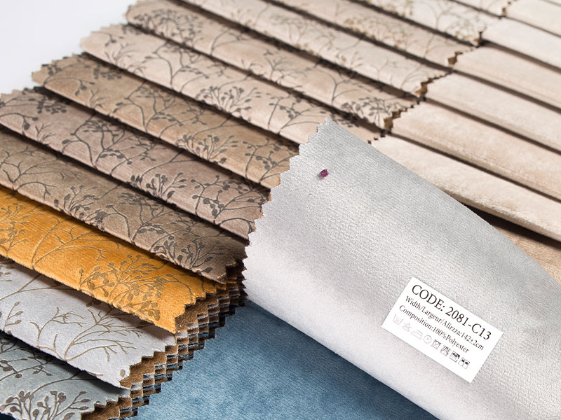 Fløyelsbronsende stoff for pute